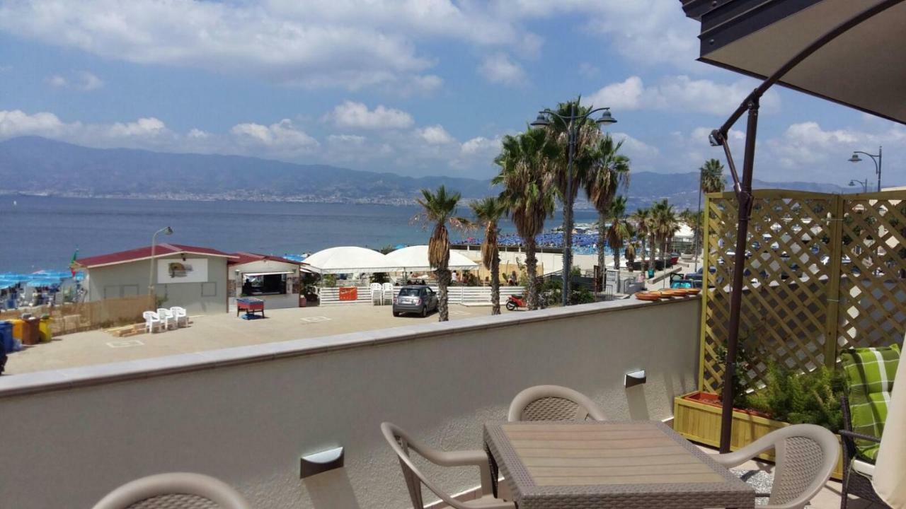 B&B A Due Passi Dal Mare Catona Di Reggio Calabria Exterior foto