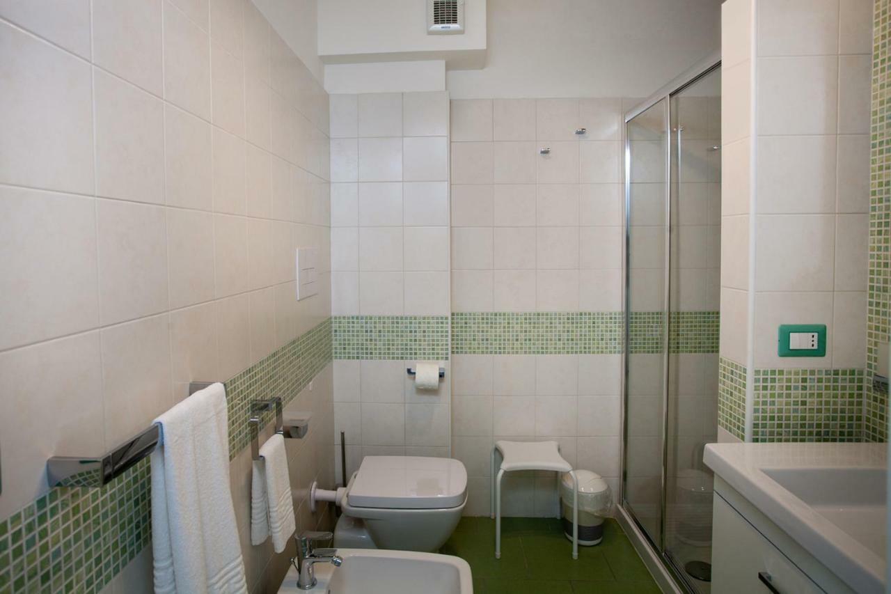 B&B A Due Passi Dal Mare Catona Di Reggio Calabria Exterior foto