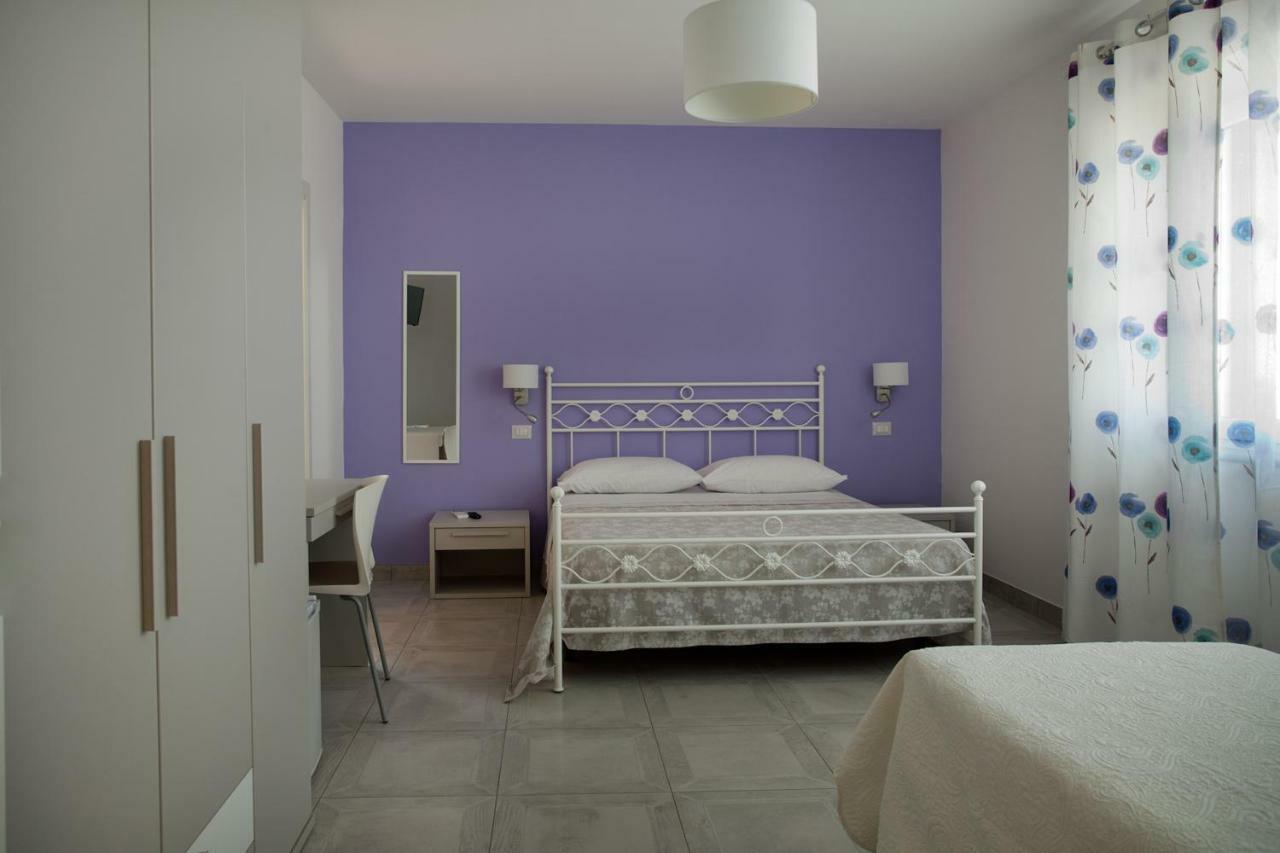 B&B A Due Passi Dal Mare Catona Di Reggio Calabria Exterior foto