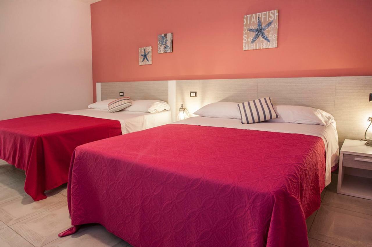 B&B A Due Passi Dal Mare Catona Di Reggio Calabria Exterior foto
